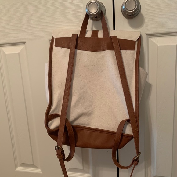 Universal Thread canvas backpack - Picture 2 of 4